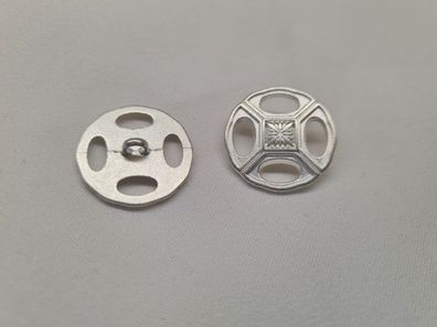 Knopf 22mm Öse Metall Filegran Schildoptik hell silber