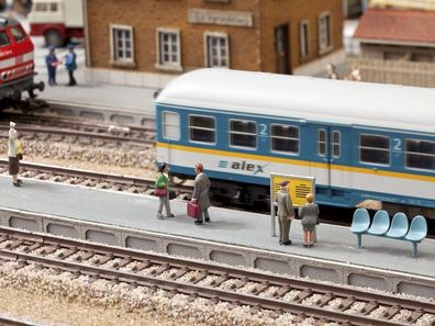Noch 66008 H0 L-C Universal-Bahnsteig Spur H0