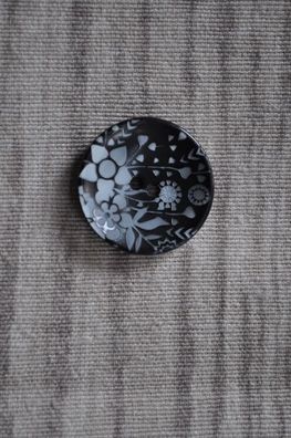 Knopf White Flower schwarz