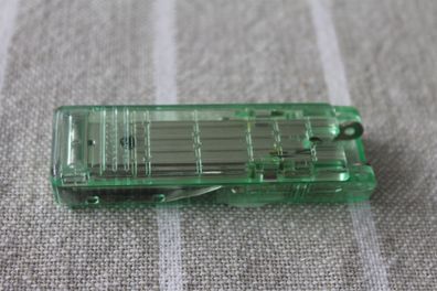 Hefter; tapler Tacker; Mini-Hefter für Standardklammern 24/6; grün transparent