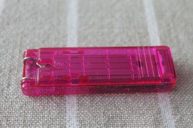 Hefter; tapler Tacker; Mini-Hefter für Standardklammern 24/6; pink transparent