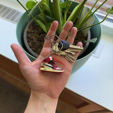 Sneaker Schlüsselanhänger Mini 3D AJ1 OW Chicago Keychain