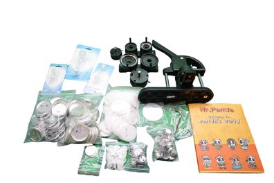 VEVOR Buttonmaschine 25/32/58mm Buttonpresse Badge Maker DIY inkl. Zauberbuch