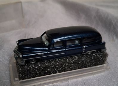 Cadillac 54 Station Wagon , dukelblau, Praline