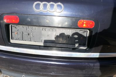 Audi A6 4B Kombi Avant Rücklicht Mitte Rückleuchtenband Blende 4B9945695M Kennze
