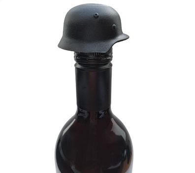 Deutscher Stahlhelm / Flaschenabdeckung / Dekoration / Insektenschutz - NEU!