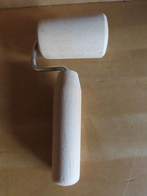 konischer Teigroller aus hellem Holz Teigroller Teigrolle Eckenroller