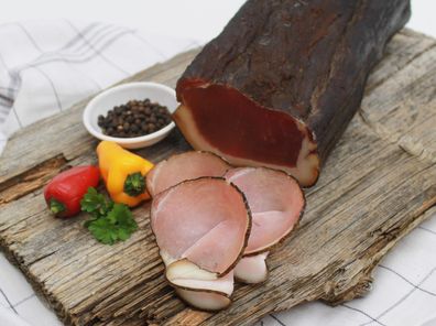 Bauerngeräuchertes vom Schweinerücken, Gselchtes - aufgeschnitten ( ca. 250 gr.)