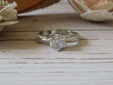 exquisiter, hochwertiger Ring Kupfer, verziert mit künstlichem Zirkonia