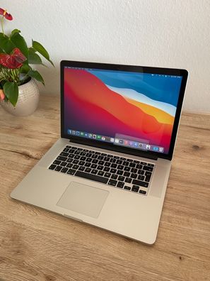 Apple MacBook Pro 15" LRetina, 256GB Core i7 2,8GHz - (Juni, 2014, Silber)