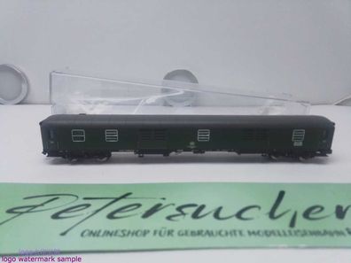 Fleischmann DC N 864001 / 4-achsiger Schnellzug-Gepäckwagen (Bauart D4üm / Dm 902)