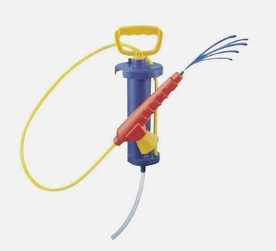 Rolly Toys Wasser Pumpe und Spritze für Tankwagen, spritzt bis 5 Meter