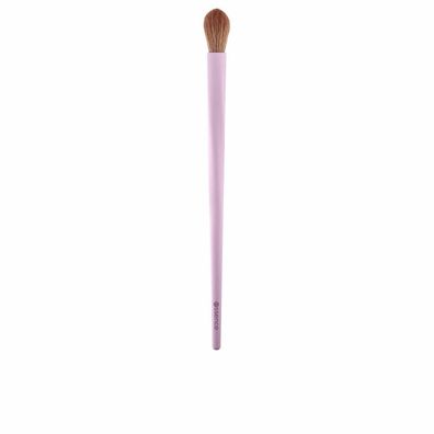 essence all in one blending brush 01 Blending hero