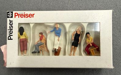 Preiser 1:45 65361 Sitzende und Stehende Neu/OVP