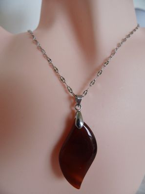 Elegante Halskette aus robustem Edelstahl 304 mit Anhänger Roter Achat