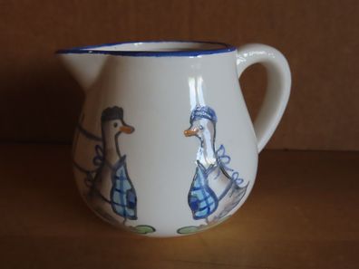 Kanne Milchkanne mit Enten die eine Schürze tragen Keraitalia ca. 7,2cm H