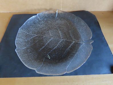 Glasschale Gebäckschale Teller Glas mit Relief Blattform ca. 23,5 cm Ø/ Arcoroc
