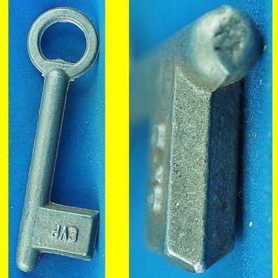 DDR Bartschlüssel Rohling Alu 102 mm / Halm 77 mm - ca. 9 mm / Bart 20 x 19 mm