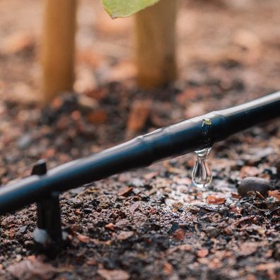 GEKA® Drip System 6 mm Rohrhalter mit Erdspieß - 10er Pack