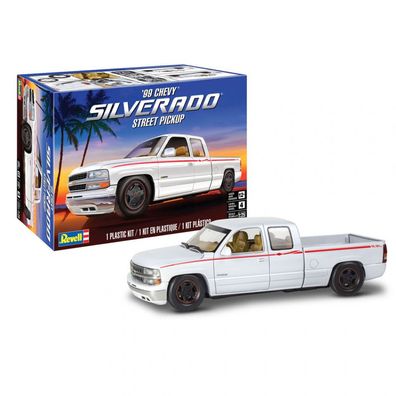 Revell - 99 Chevy Silverado Custom Pickup - 1:25 - 150 Teile