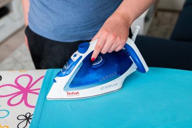 Dampfbügeleisen Tefal Easygliss Plus FV5714 Durilium AirGlide 2400W gebraucht