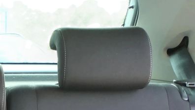 1x VW Polo 6R 6C Kopfstütze hinten rechts oder links schwarz titanschwarz