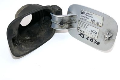 VW Golf 4 Variant Kombi Tankdeckel Deckel Tank Tankverschluß silber LB7Z