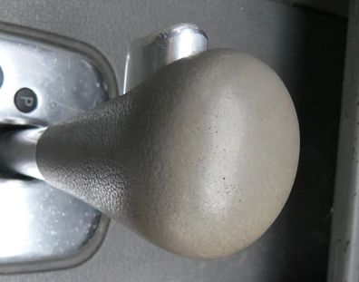 Audi A6 4B Griff Knopf Automatik Schaltknauf Schalthebel Leder swing dunkelgrau