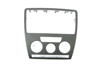 Skoda Octavia 1Z Mittelkonsole Verkleidung um Radio Blende Armaturenbrett