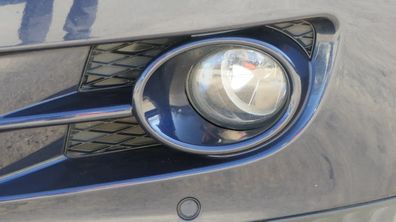 VW Tiguan 5N 1x Nebelscheinwerfer rechts + 1x Blende Gitter rechts