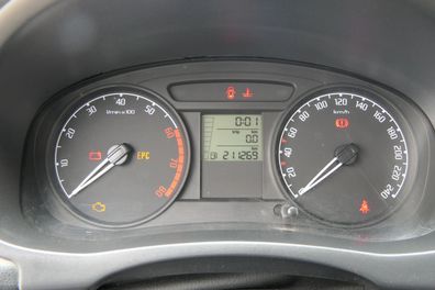 Skoda Fabia Roomster Tacho Tachometer Kombiinstrument 211.000km 5J0920801B Benzi