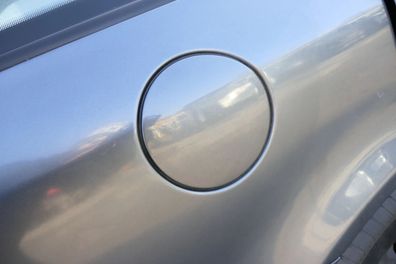 Skoda Octavia 1U Combi Tankdeckel Deckel Tank Tankverschluß grau LF7V 9901 U9