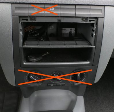 Skoda Fabia 6Y Mittelkonsole Verkleidung um Radio schwarz 6Y1858089A grau 63L