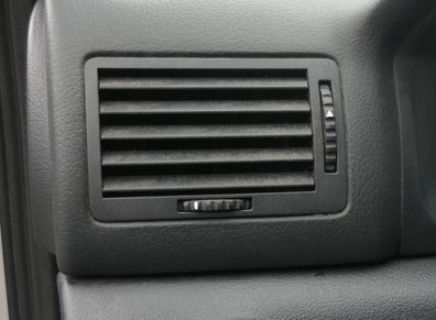 Skoda Octavia 1U Lüftungsdüse Düse Lüftung vorne links 1U1819701A 47H