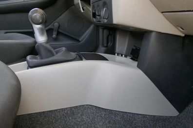 Skoda Fabia 6Y Mittelkonsole Mitteltunnel um Schaltung 6Y0863242 QZY grau