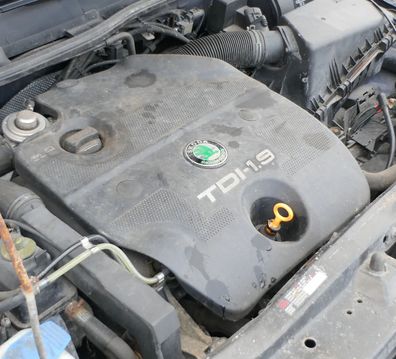 Skoda Octavia 1U Motorabdeckung Abdeckung Motor Blende 1.9 TDI AHF AGR ALH