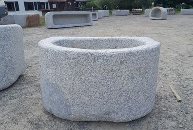 Granitbrunnen, Brunnentrog, Gartenbrunnen, Steinbrunnen, Granittrog für Wasser