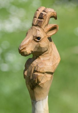 Gams / Bock / Widder Wanderstock für Erwachsene / Geschnitzte Unikate mit Stockspitze