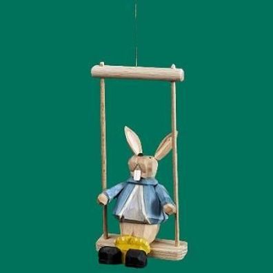 Osterdekoration Osterhasenkind blau auf Schaukel geschnitzt 10 cm Hasenjunges