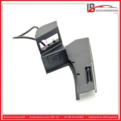 Mittelkonsole Aufnahmplatte USB A2078210411 Mercedes C-KLASSE W204 C350 4M