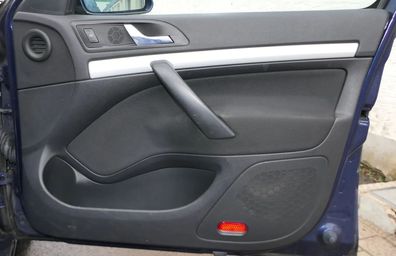 1x Octavia 1Z Türverkleidung Verkleidung Tür vorne rechts schwarz onyx Türgriff