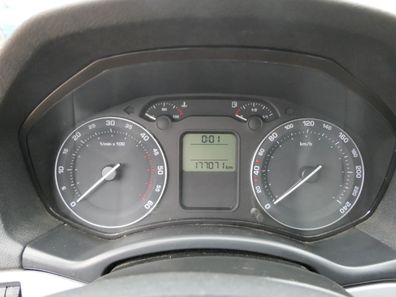 Skoda Octavia 1Z Tacho Tachometer Kombiinstrument 1Z0920812D TDI 177.000km