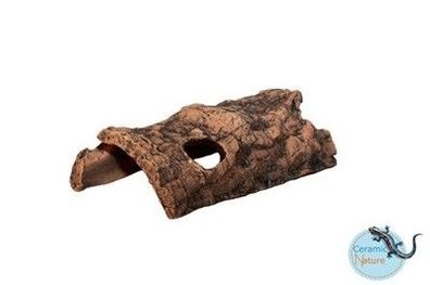 Handgefertigtes Versteck mit Naturstruktur