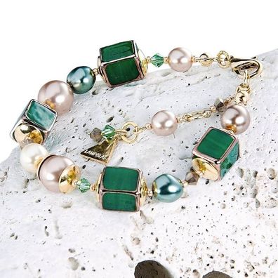 Magnificent Lake Fairy bracelet made of Lampglas BCU30 pearls
