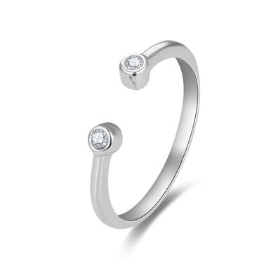 Fine silver ring with AGG471 zircons