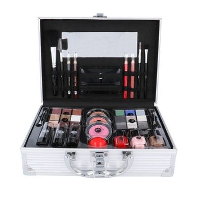2K All About Beauty Train Case