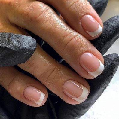 24 Stück Square Nude Press on Nails Künstliche Nägel zum Aufkleben