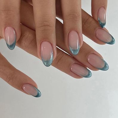 Ceboic 24 Stück Press on Nägel Glänzend Nude French Grün Tipps Falsche