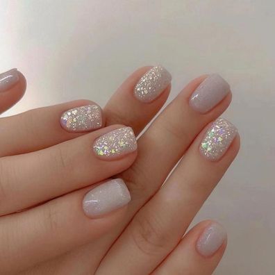 24 Stück Milchig Glossy Weiß Eckig Künstliche Nägel Zum Aufkleben