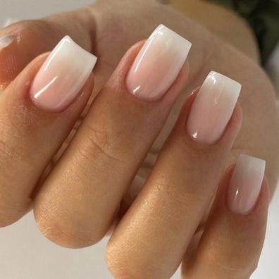 24 Stück Weiße Press On Nails French Square, Glossy Nude Künstliche Nägel